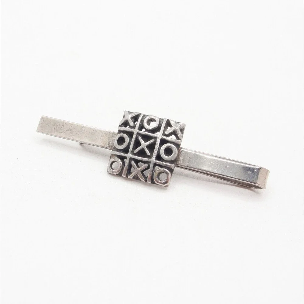 Vintage Silver Tone Tic Tac Toe Tie Clip Bar Noughts Crosses XOXO Board Game